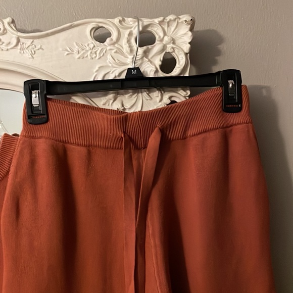 Tea Rose Comfy Soft Sweater Set Sweater Joggers NWT - Picture 4 of 4